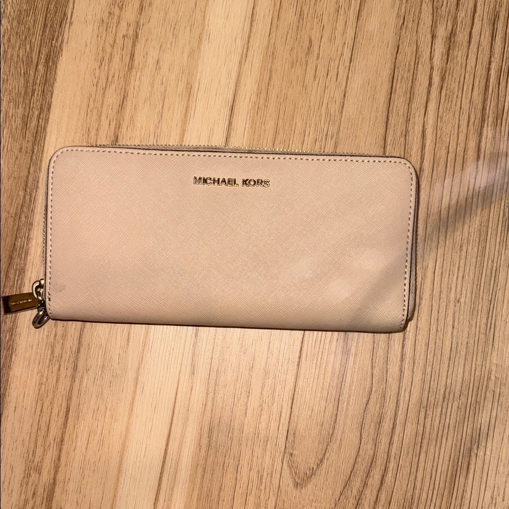 Michael Kors Light Beige Zip Wallet